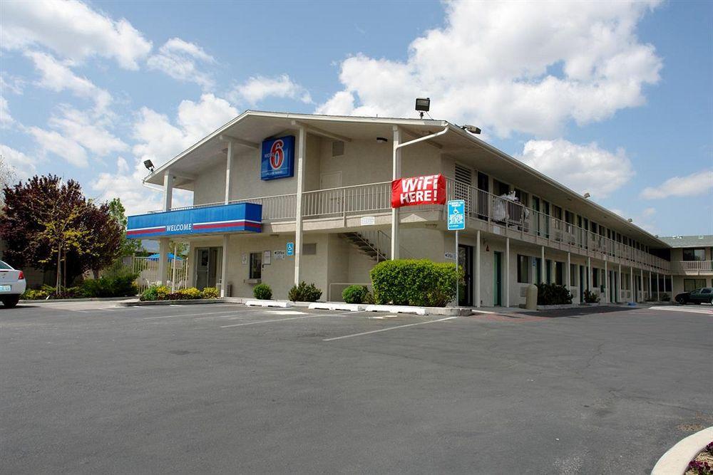 Motel 6-Reno, Nv - Virginia Plumb Εξωτερικό φωτογραφία