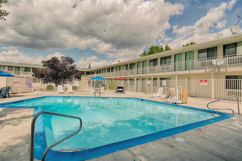 Motel 6-Reno, Nv - Virginia Plumb Ανέσεις φωτογραφία